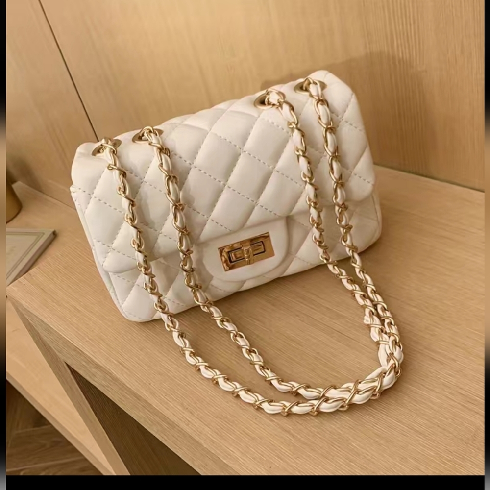Elegant Quilted Crossbody Bag -White
